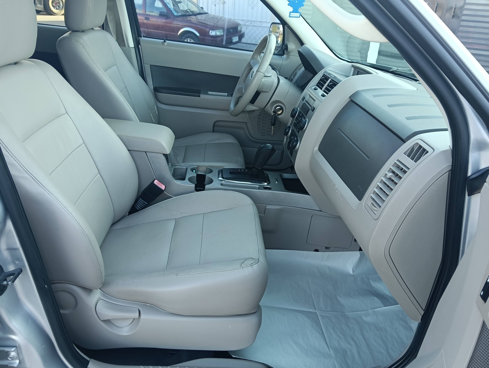 HERMOSA FORD ESCAPE 2009 AMERICANA SIN LEGALIZAR