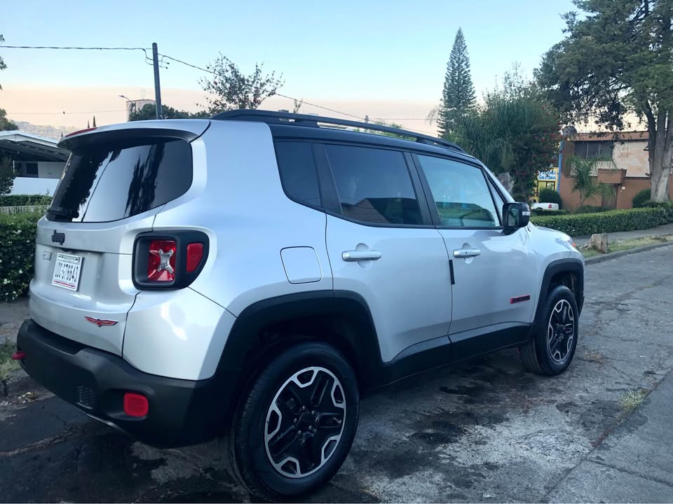 CAMIONETA JEEP RENEGADE 2017