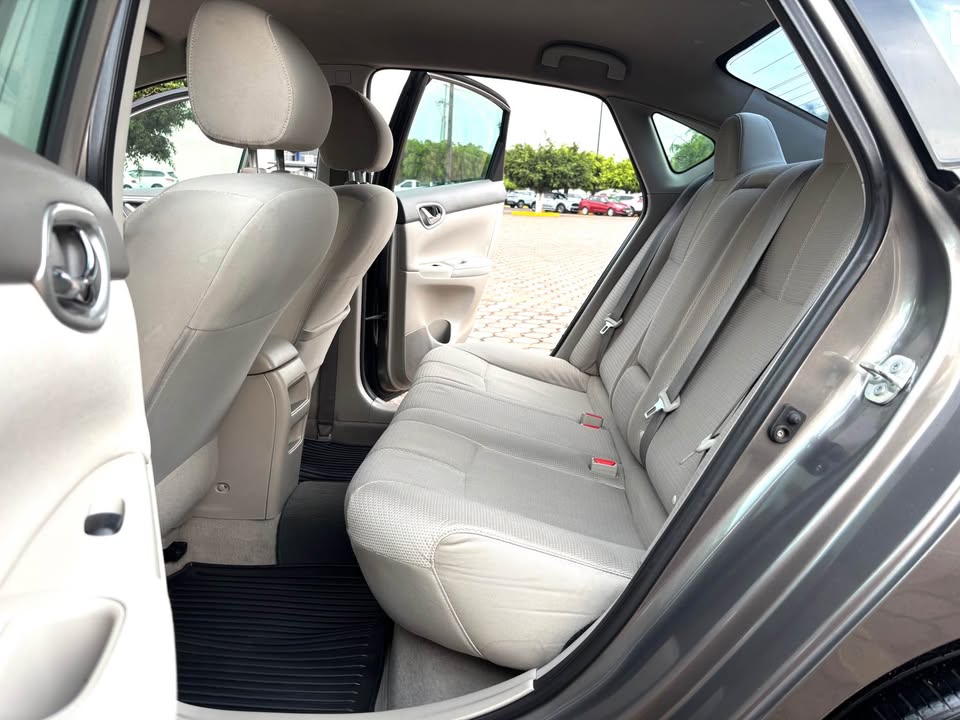 NISSAN – SENTRA SV – 2014
