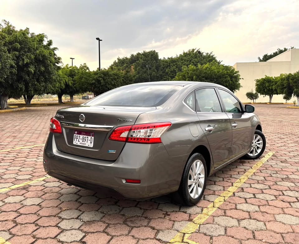 NISSAN – SENTRA SV – 2014