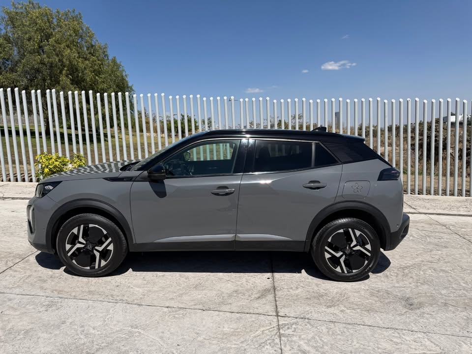 Peugeot 2008 GT 2024