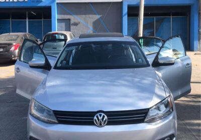 WOLKSWAGEN-JETTA-SEL-2012-1