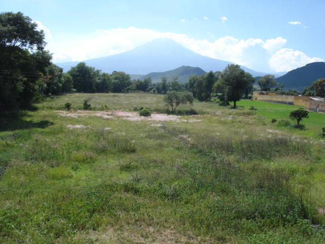 Terreno 200 m2 servicios Atlixco Xalpatlaco Puebla