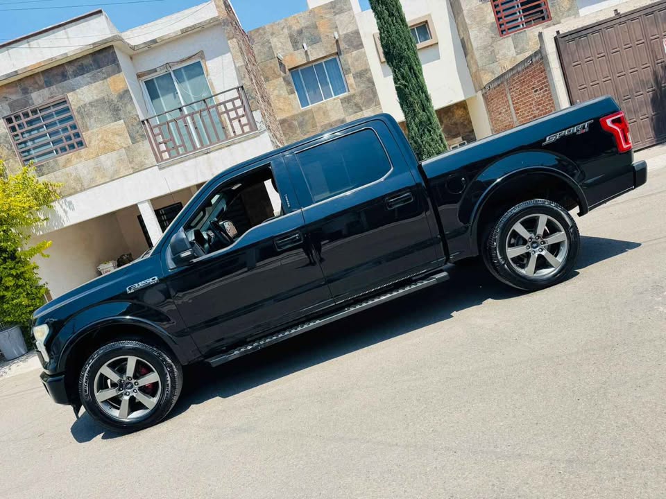 LOBO 2017 4×4 XLT