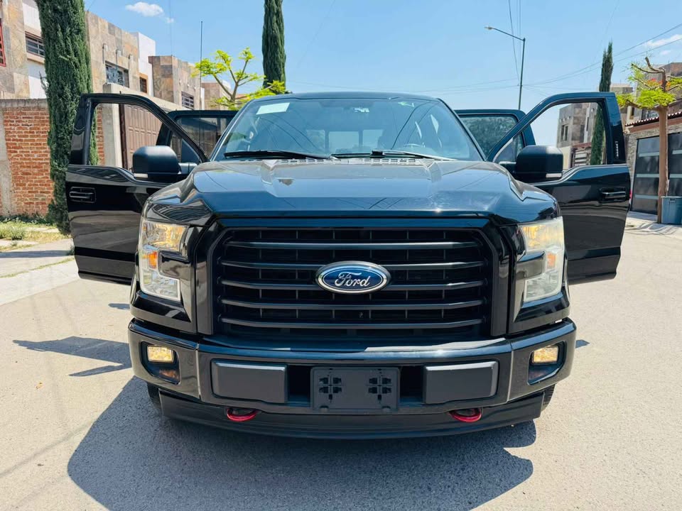 LOBO 2017 4×4 XLT