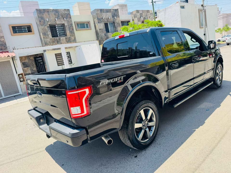 LOBO 2017 4×4 XLT