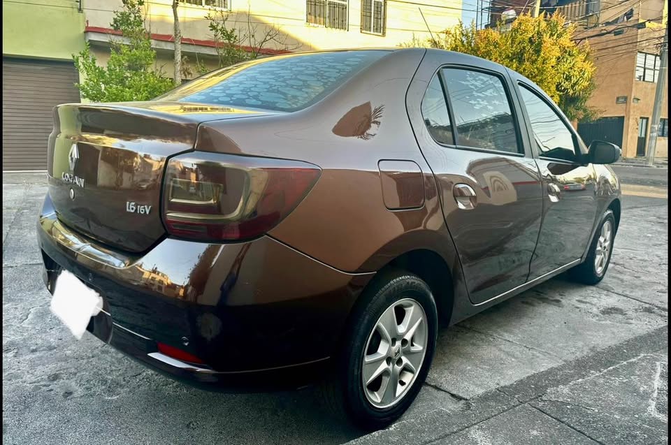 RENAULT LOGAN 2015