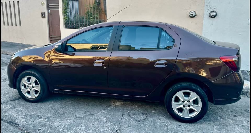 RENAULT LOGAN 2015