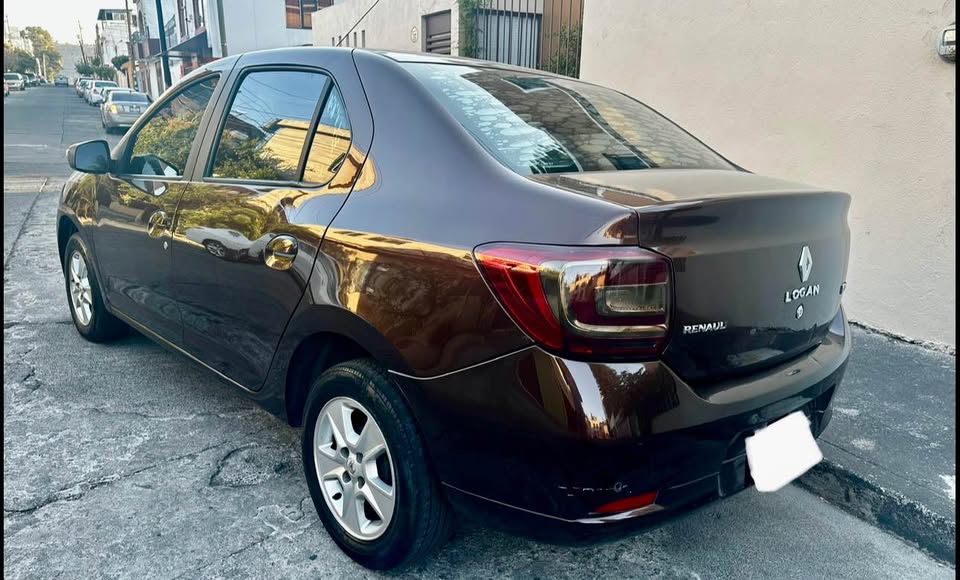 RENAULT LOGAN 2015