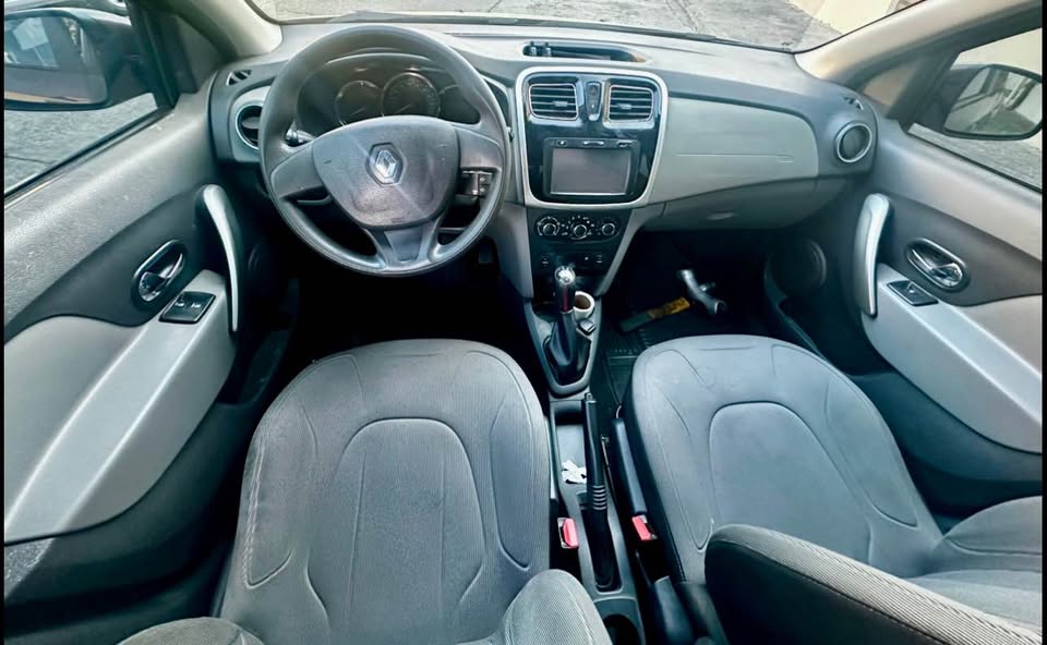 RENAULT LOGAN 2015