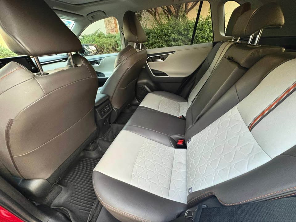 Toyota RAV4 Adventure AWD tinta 2022
