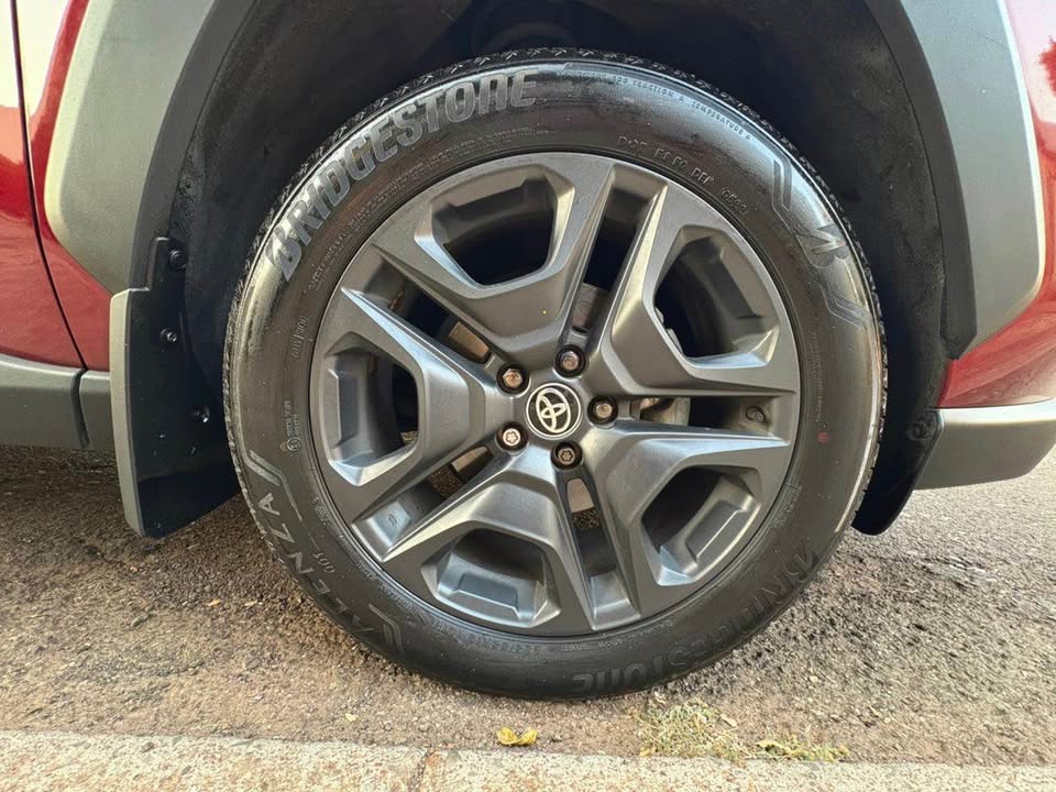 Toyota RAV4 Adventure AWD tinta 2022