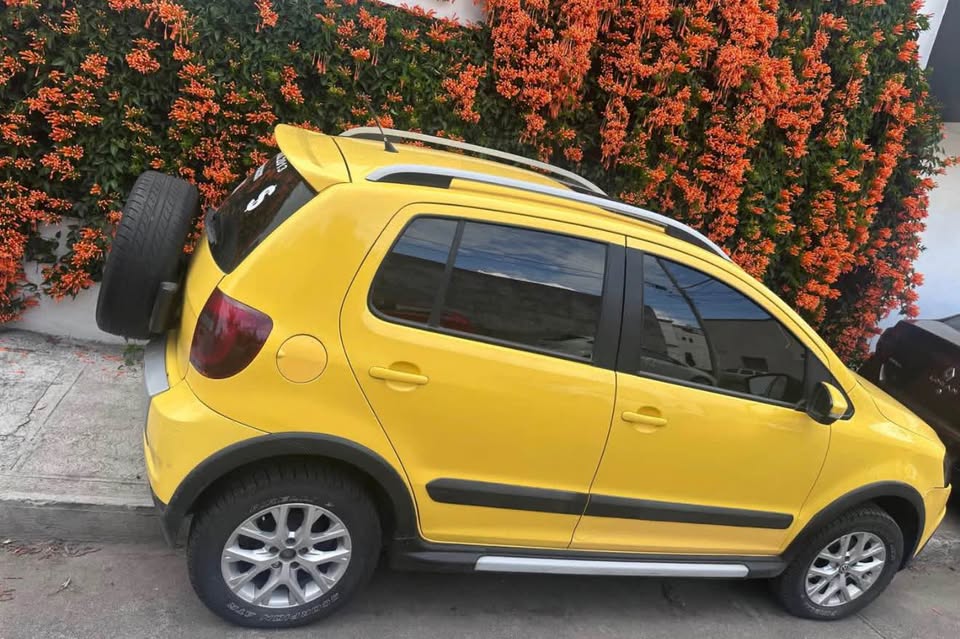 LA MÁS EQUIPADA CROS FOX 2013