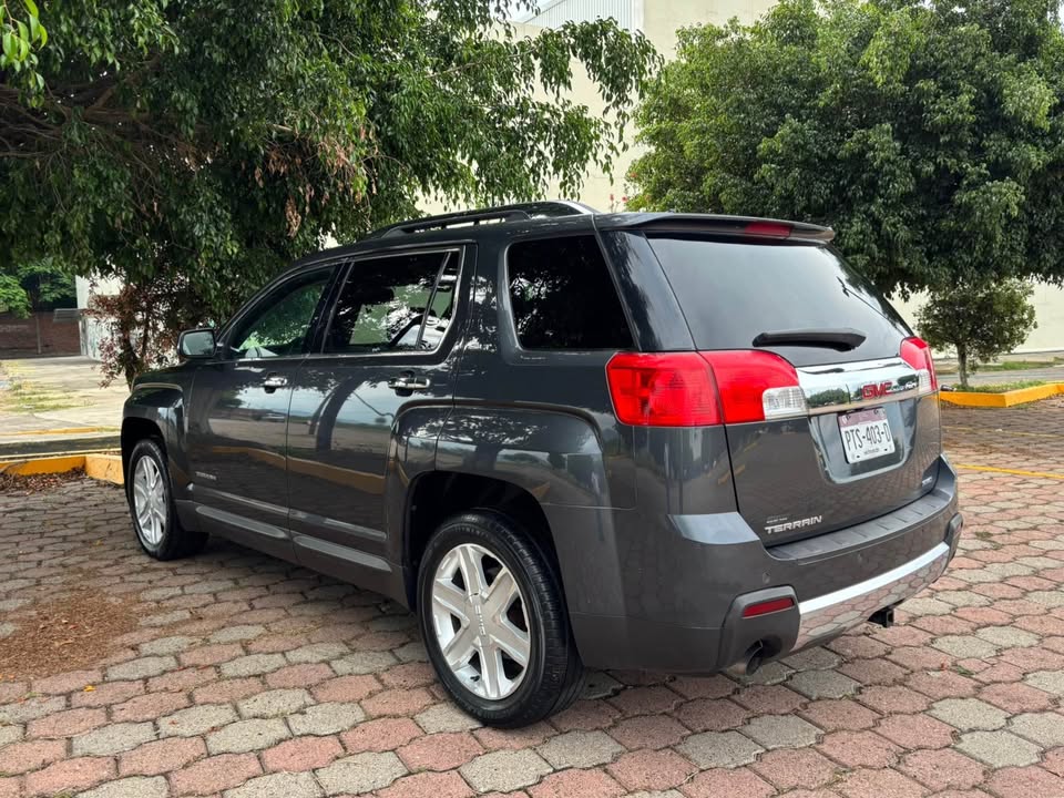 GMC – TERRAIN SLT – 2010