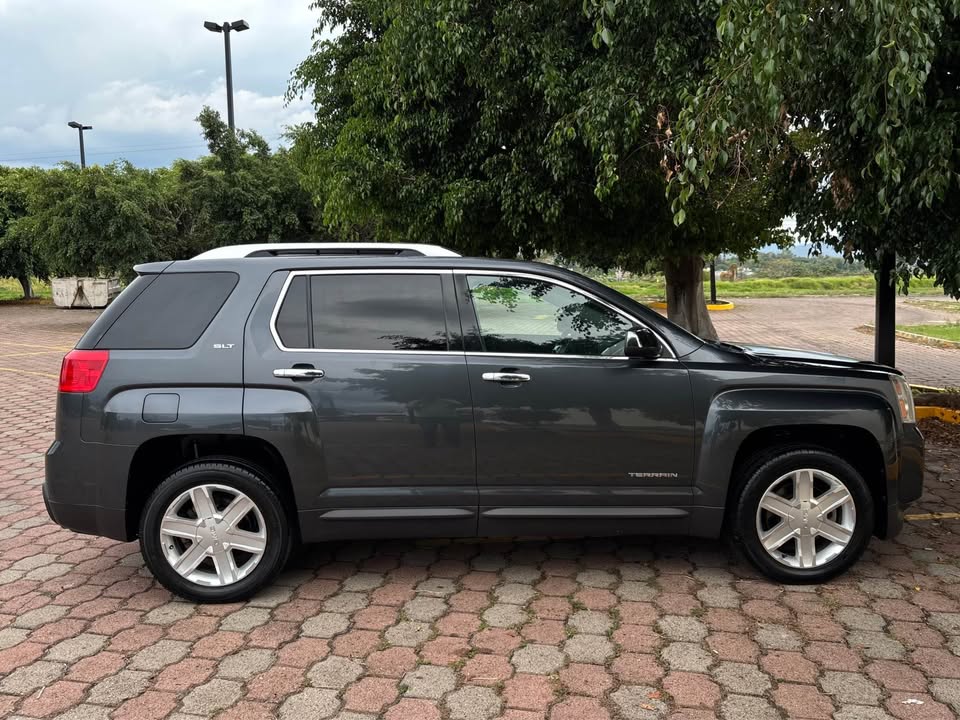 GMC – TERRAIN SLT – 2010