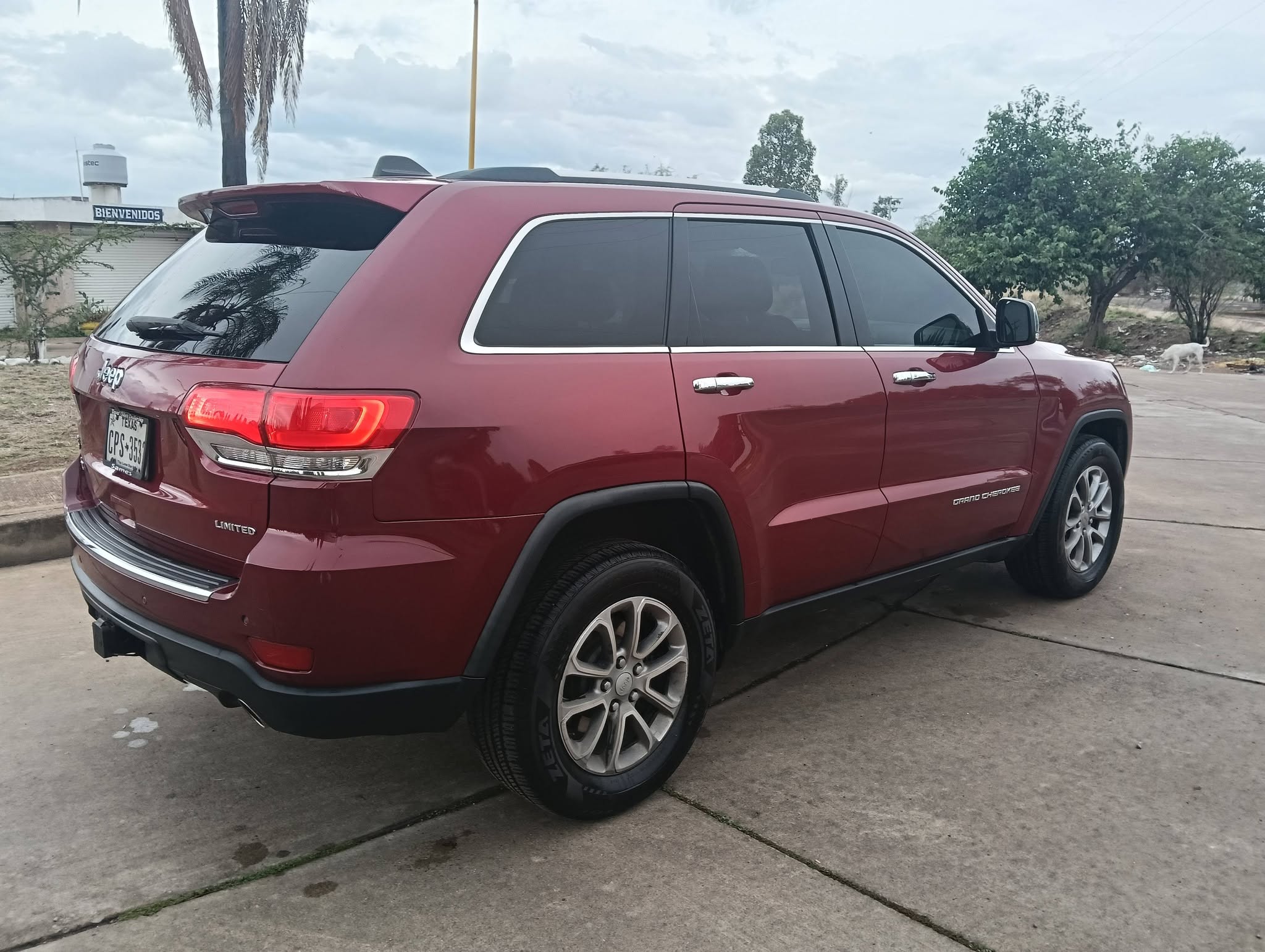 HERMOSA JEEP CHEROKEE 2014 AMERICANA SIN LEGALIZAR