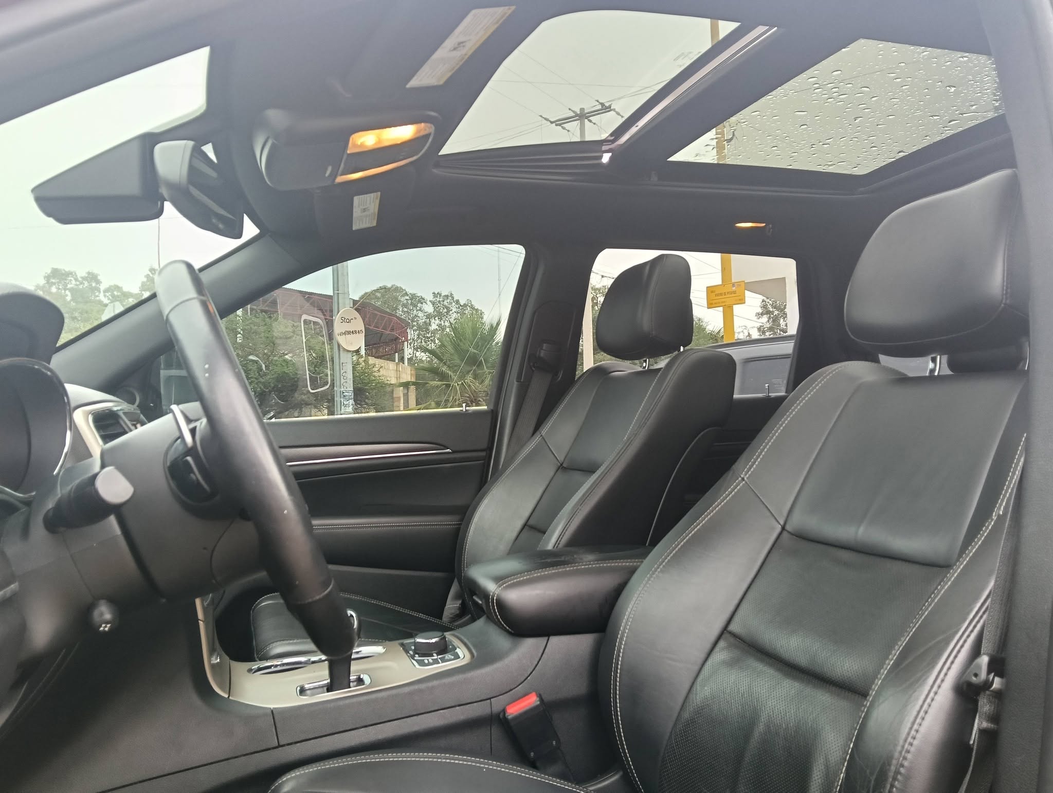 HERMOSA JEEP CHEROKEE 2014 AMERICANA SIN LEGALIZAR