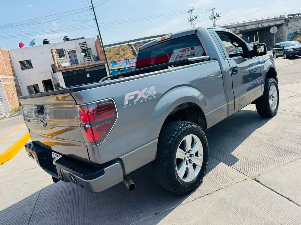 LOBO 2010 4.6 4×4 DE GARROTE