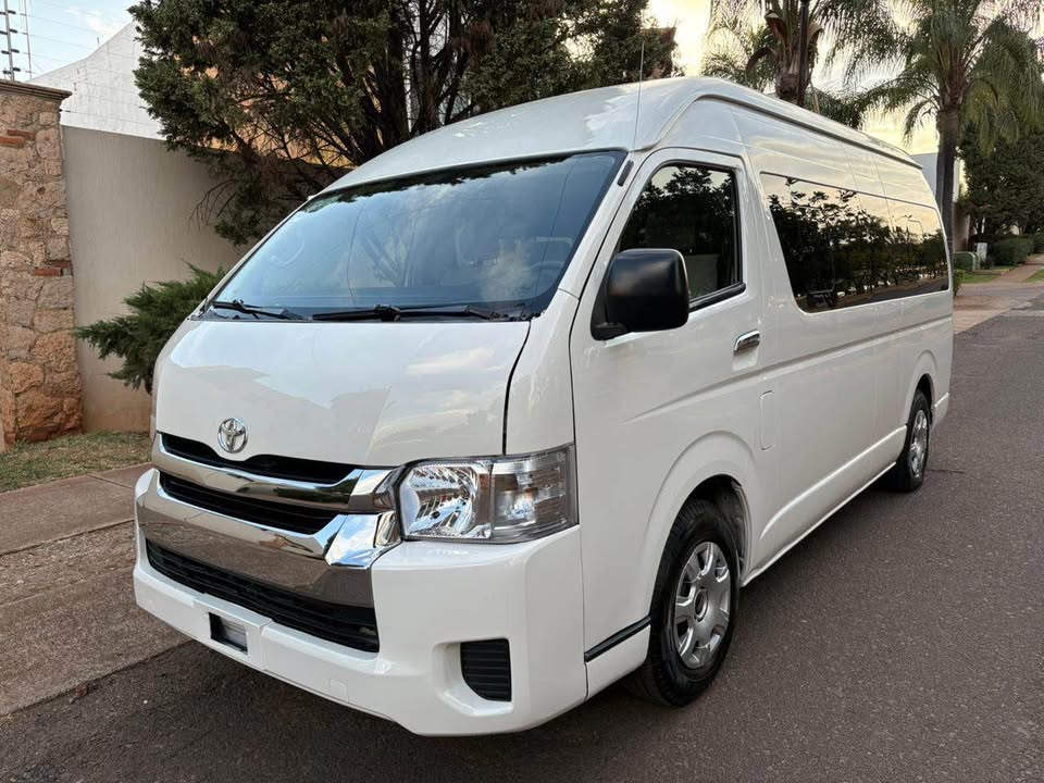 Toyota Hiace 2018 | 15 pasajeros