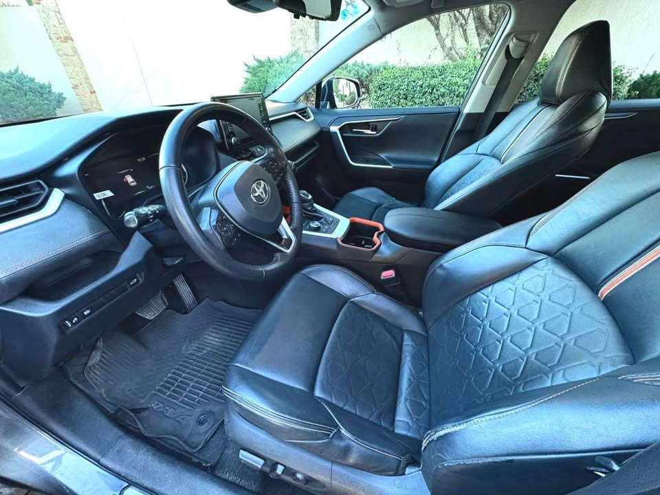 Toyota Rav4 Adventure AWD gris 2022