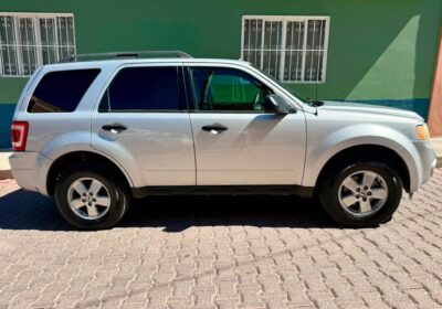 Ford-Escape-2009-1