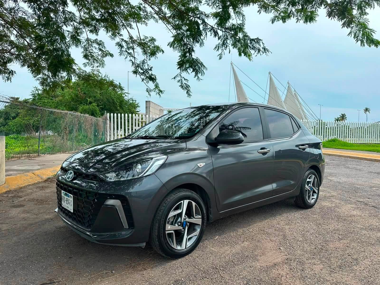 HYUNDAI GRAND i10 GLS 2024 AUTOMÁTICO
