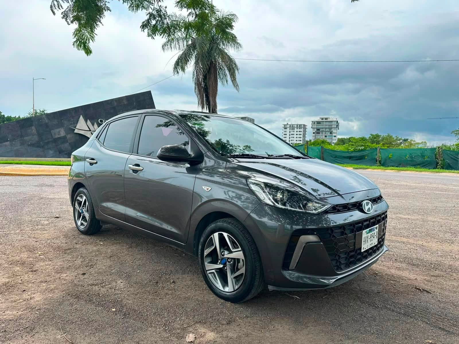 HYUNDAI GRAND i10 GLS 2024 AUTOMÁTICO