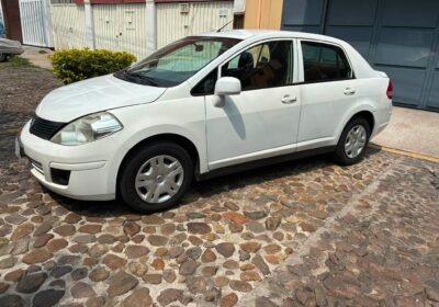 NISSAN-TIIDA-2013-1