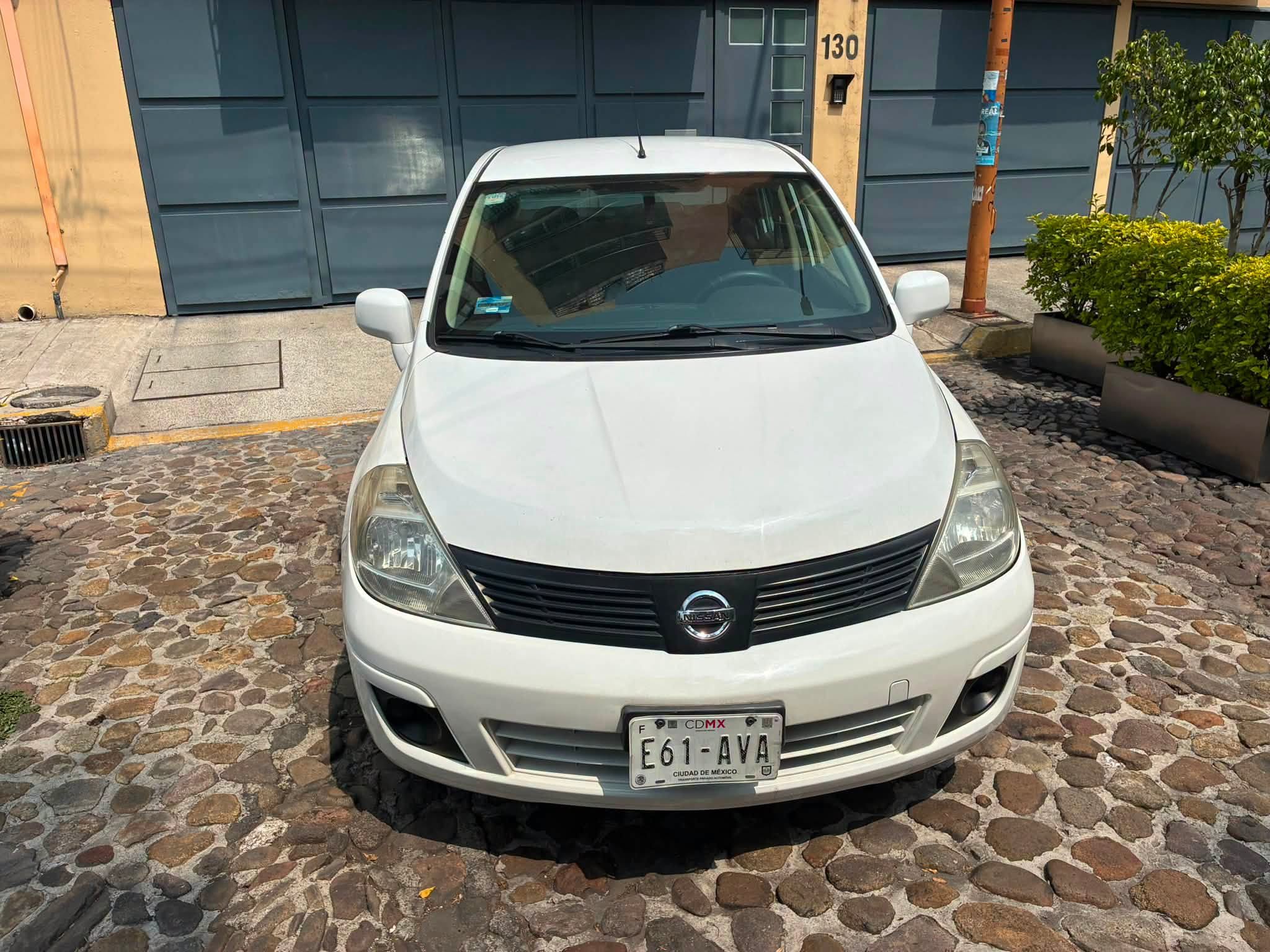 NISSAN TIIDA 2013