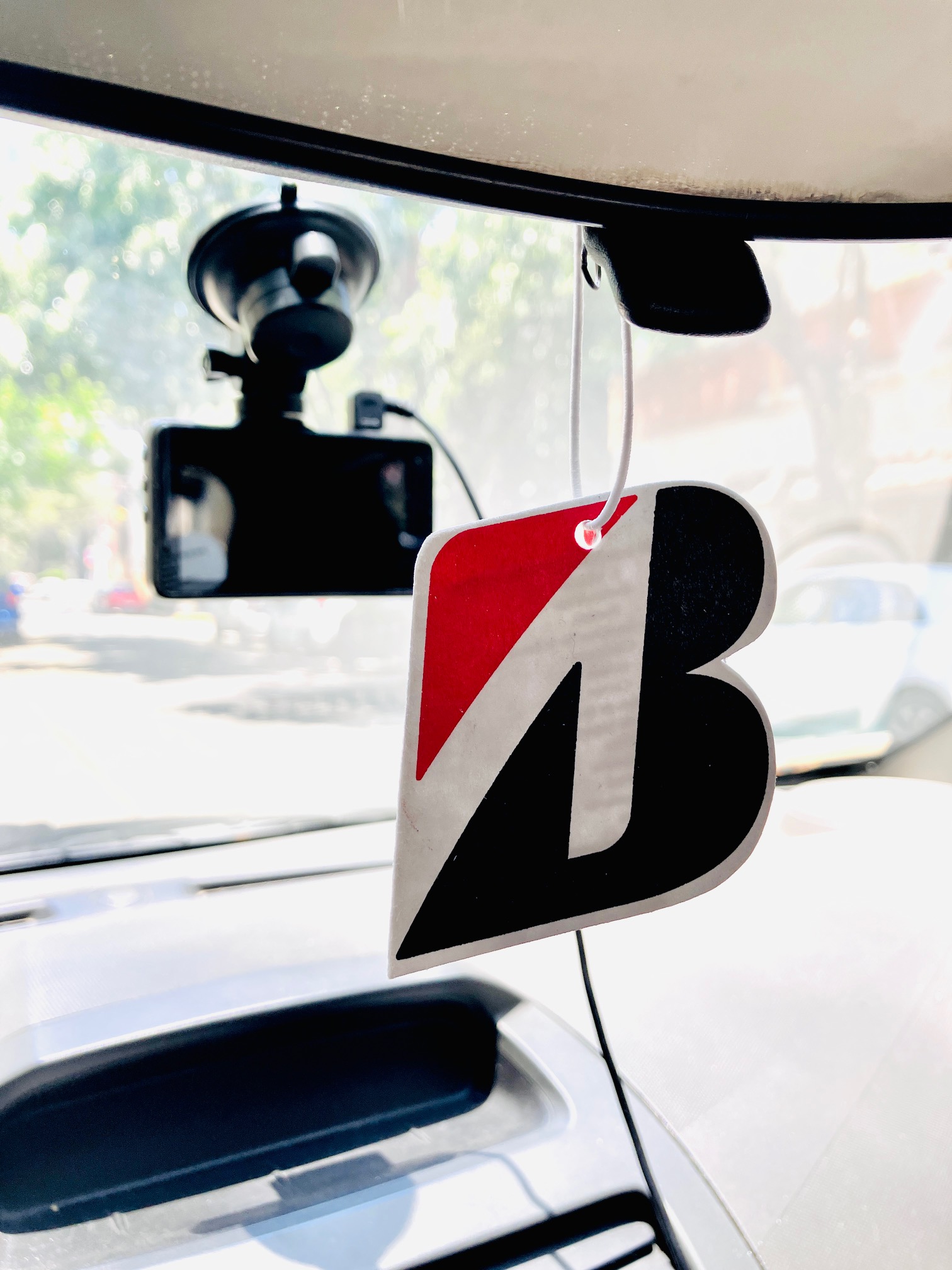 AMBIENTADORES PARA CARRO CON AROMA NEW CAR Y 10 AROMAS MAS