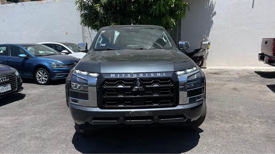Mitsubishi L200 Limited Diésel 2025
